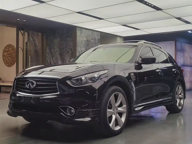 Infiniti QX70