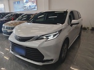 Toyota Sienna 2024
