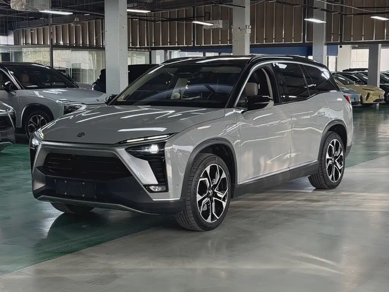 NIO ES8