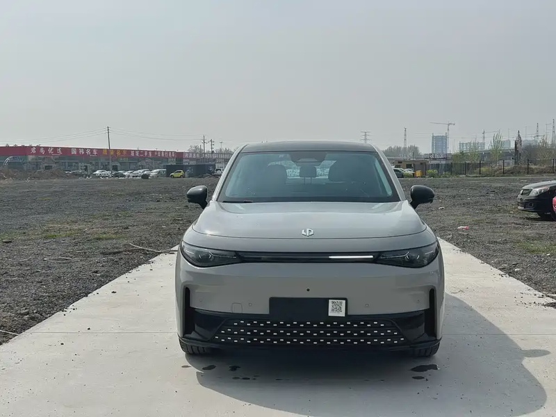Leapmotor C10