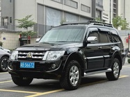 Mitsubishi Pajero 2014