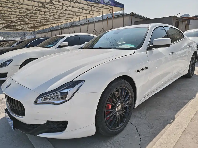 Maserati Quattroporte