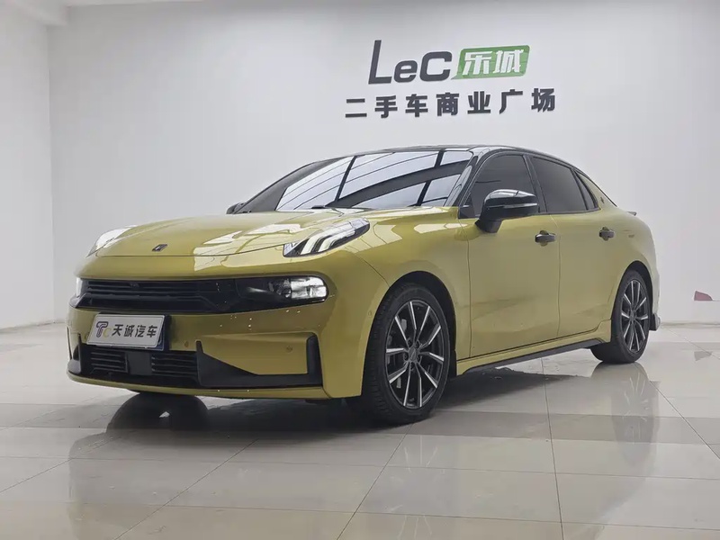 Lynk & Co 03