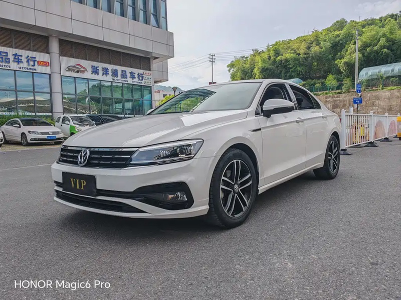 Volkswagen Lamando