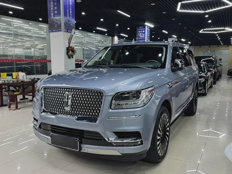 Lincoln Navigator