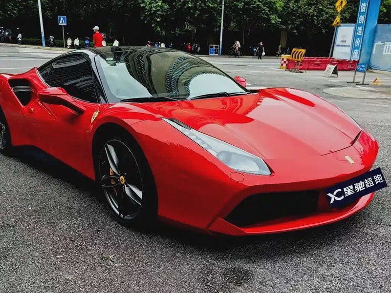 Ferrari 488