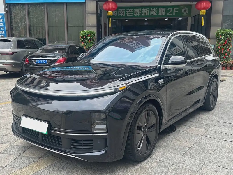 Li Auto L8