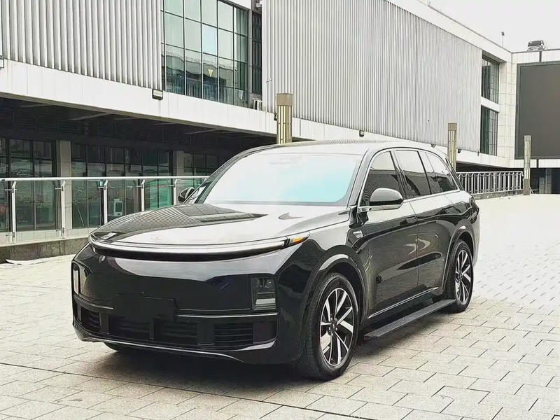 Li Auto L8