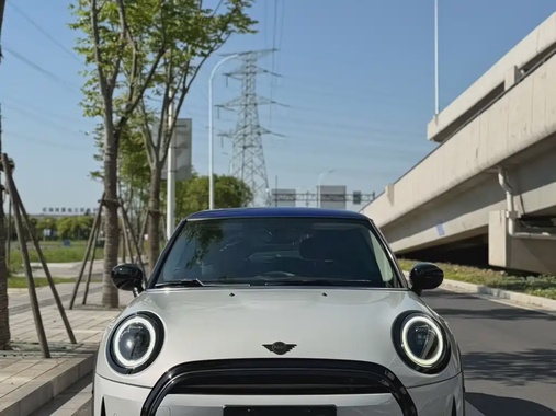 MINI Other 2022