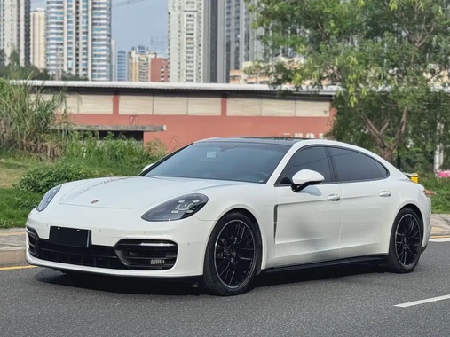 Porsche Panamera 2022