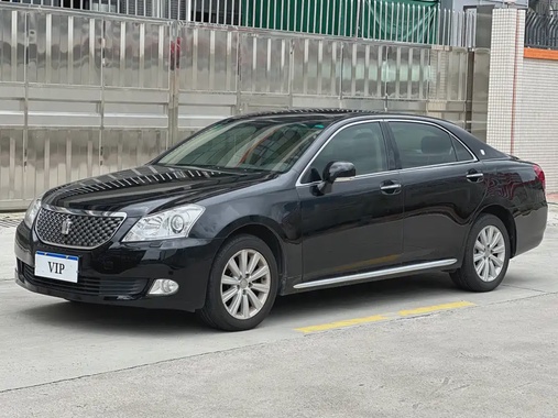 Toyota Crown 2012