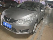 Nissan Tiida 2015