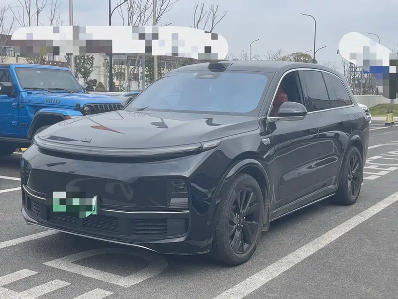 Li Auto L8