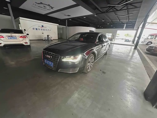Audi A8 2013