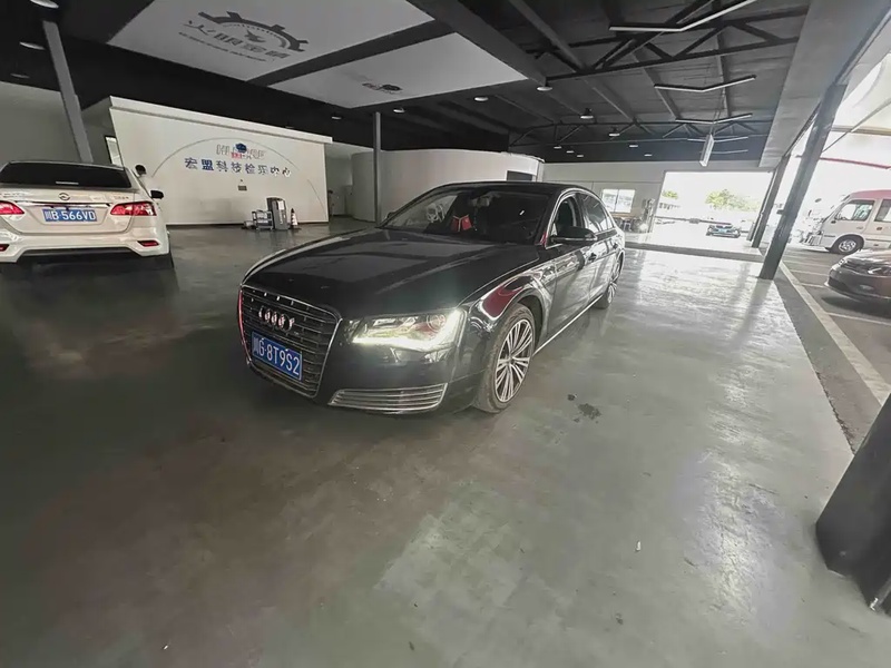 Audi A8