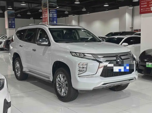 Mitsubishi Pajero Sport 2020