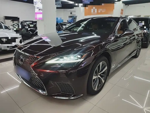 Lexus LS 2022
