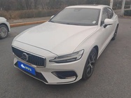 Volvo S60 2022