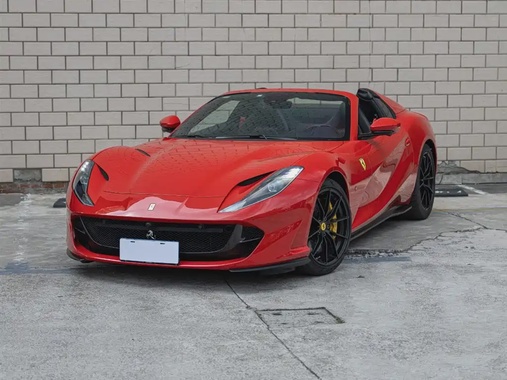 Ferrari 812 2022