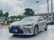 Lexus ES 2020