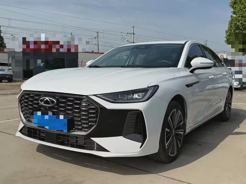 Chery Arrizo 8