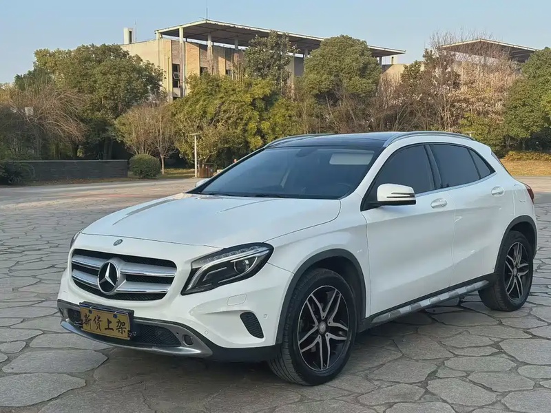 Mercedes-Benz GLA-Class