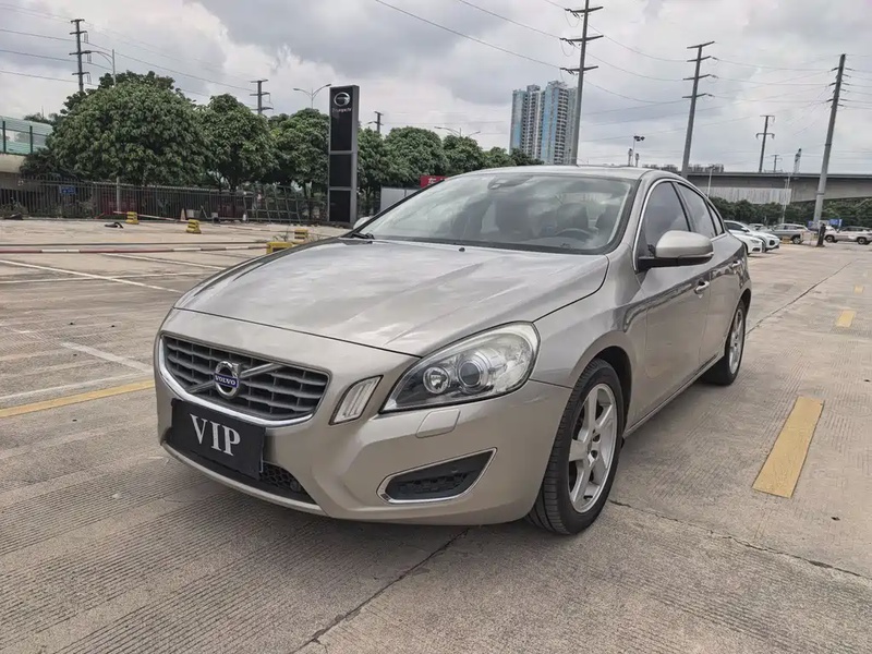Volvo S60