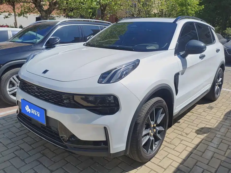 Lynk & Co 01