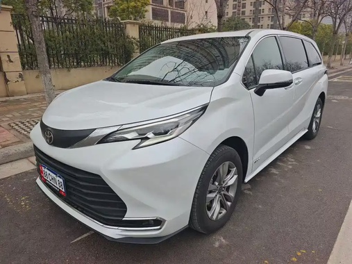Toyota Sienna 2025