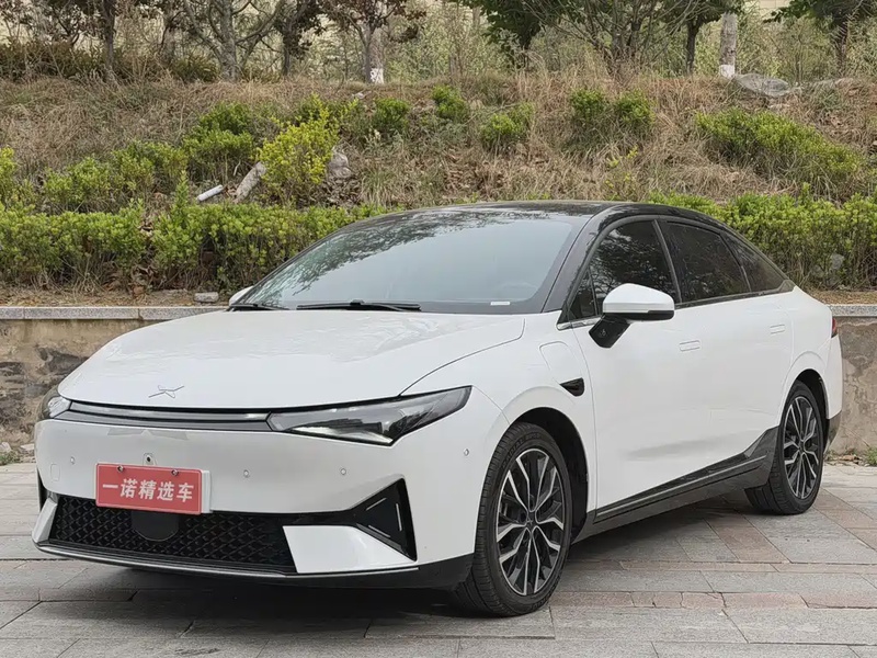 XPeng P5