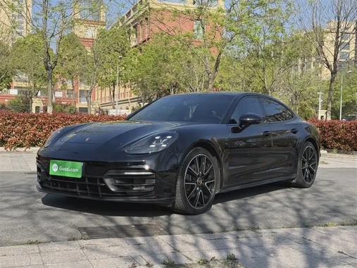 Porsche Panamera 2023