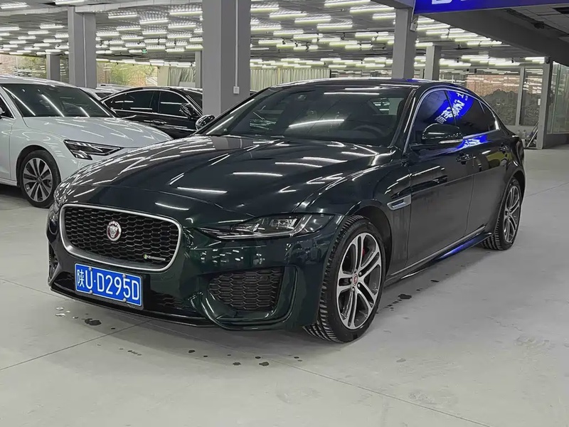 Jaguar XE