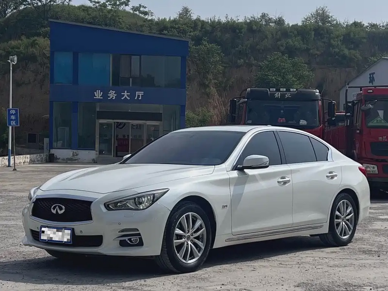 Infiniti Q50