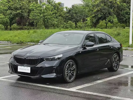 BMW 5 Series 2025