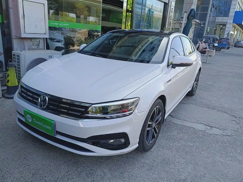 Volkswagen Lamando