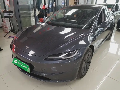 Tesla Model 3 2024