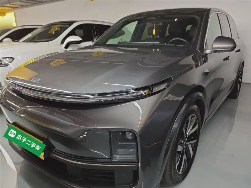 Li Auto L8