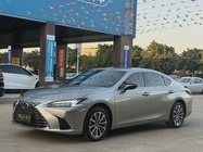 Lexus ES 2025
