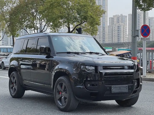 Land Rover Defender 2025