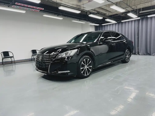 Toyota Crown 2018