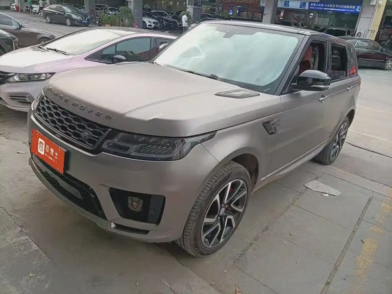 Land Rover Sport