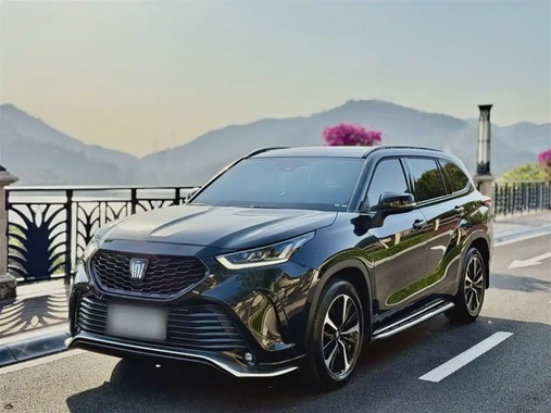 Toyota Crown Kluger 2024