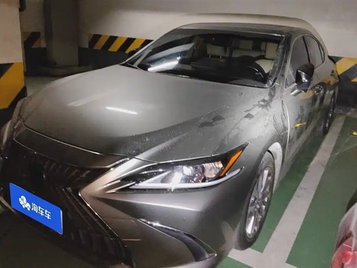 Lexus ES 2022