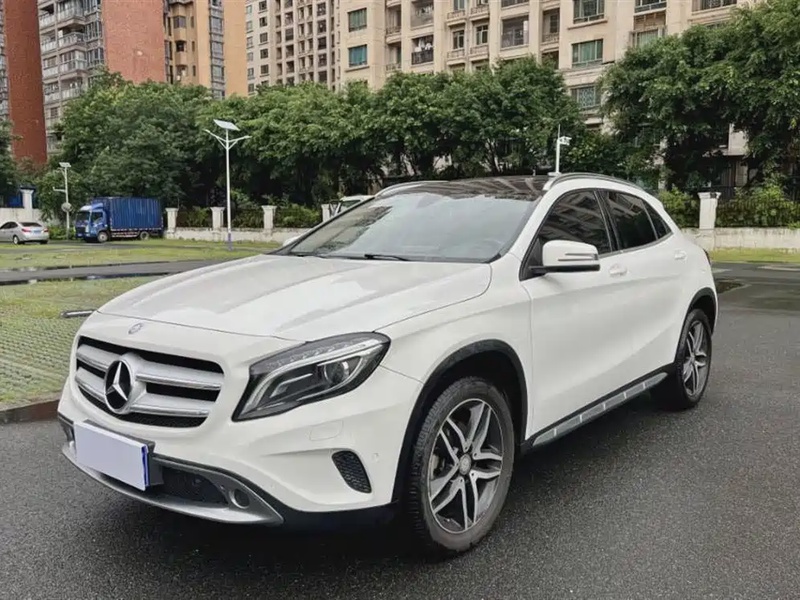Mercedes-Benz GLA-Class