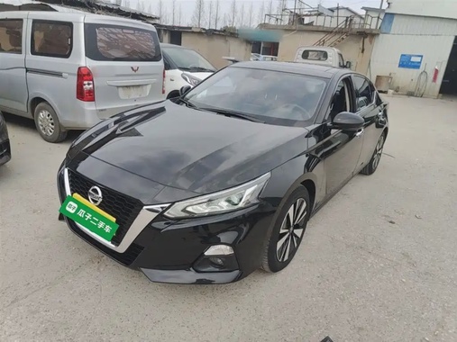 Nissan Teana 2022