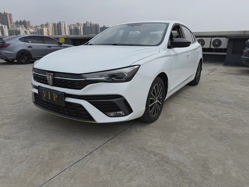 Roewe i5