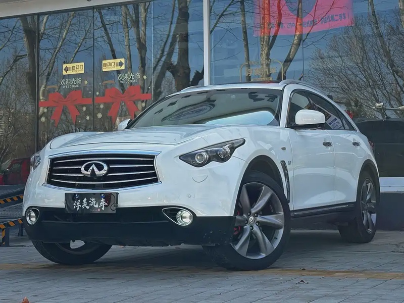 Infiniti QX70
