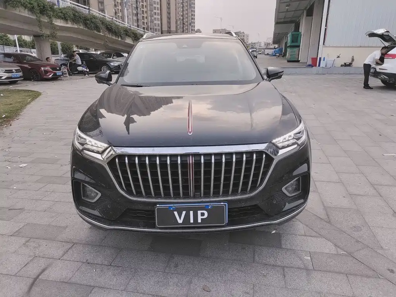 Hongqi HS5