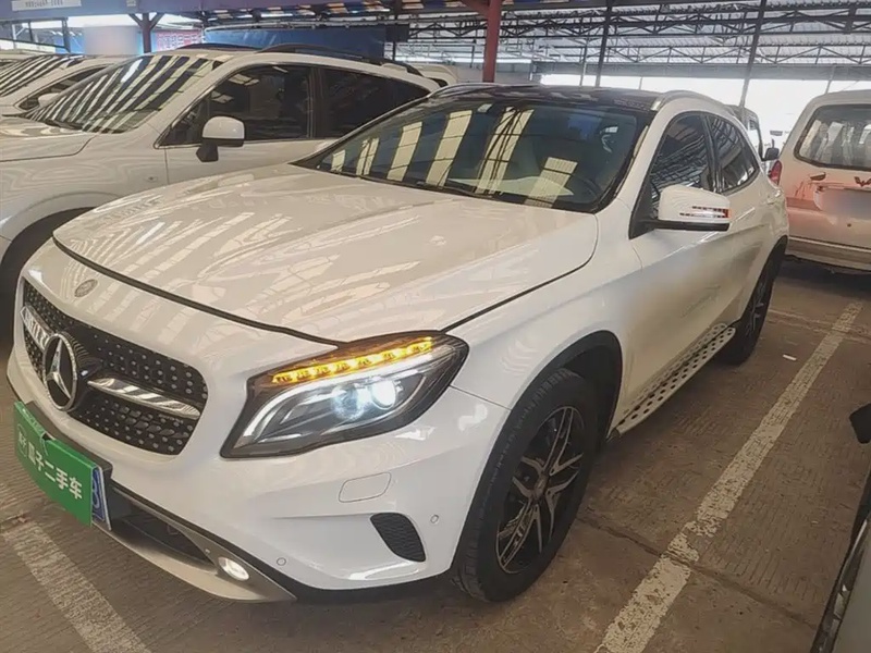 Mercedes-Benz GLA-Class