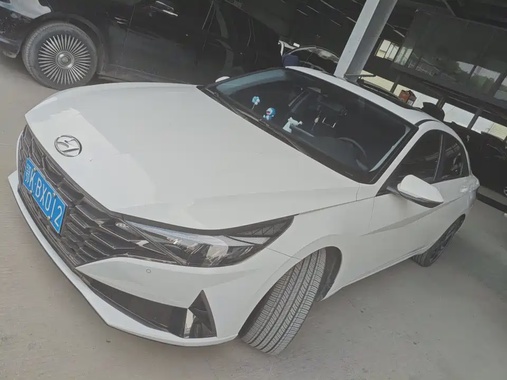 Hyundai Elantra 2022